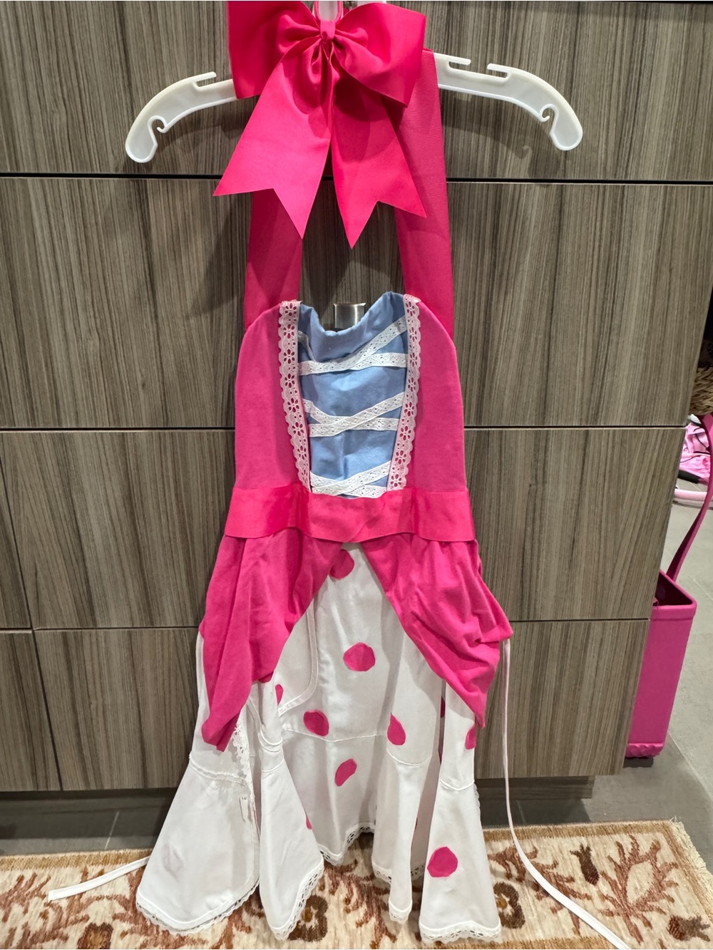 Women’s Bo Peep Apron Pink & White Polka Dot Costume - Picture 2 of 6